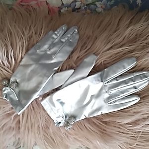 BEAUTIFUL VINTAGE GLOVES